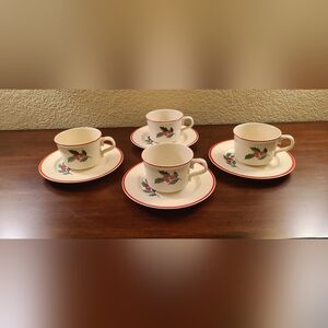 Holly & Spruce tea cups and saucers (set of 4)made by Taylor Smith & Taylor
